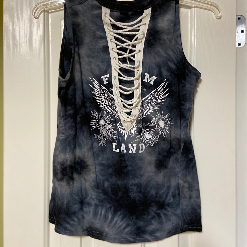 Laced tank